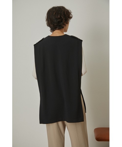 RIM.ARK（リムアーク）の「Epaulette cape（ベスト）」 - WEAR