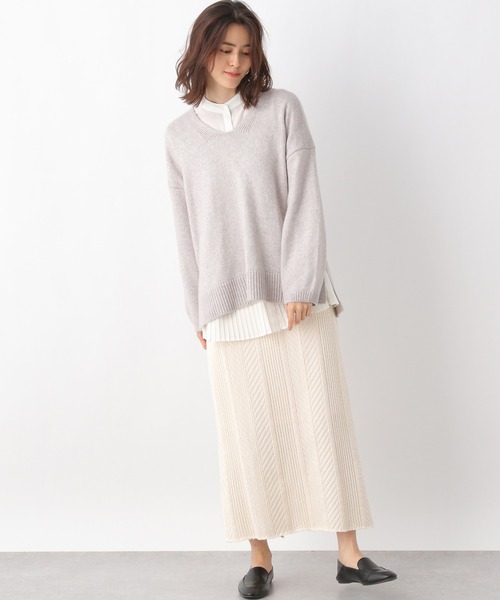 LEPSIM（レプシィム）の「5ゲージミルキータッチＶネックプルオーバー　958406（ニット/セーター・レディース・チャコールグレー/モカ/グレイッシュベージュ/グリーン/ブルー/パープル/イエロー・FREE）」の16枚目の写真