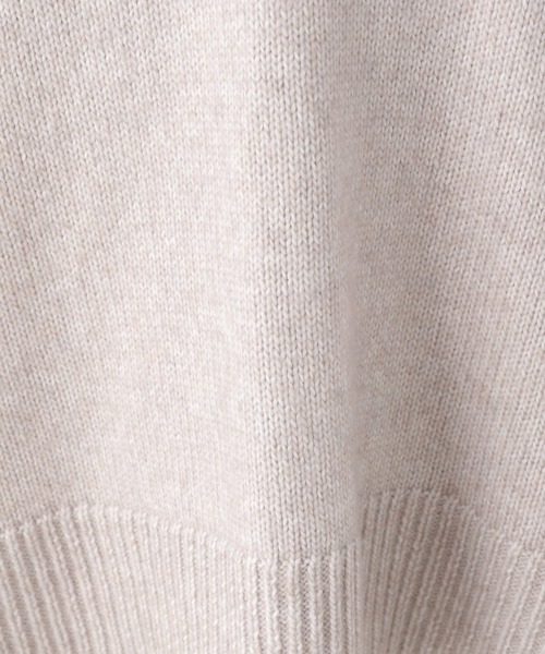 LEPSIM（レプシィム）の「5ゲージミルキータッチＶネックプルオーバー　958406（ニット/セーター・レディース・チャコールグレー/モカ/グレイッシュベージュ/グリーン/ブルー/パープル/イエロー・FREE）」の21枚目の写真