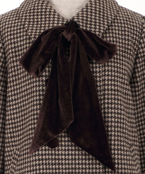 axes femme（アクシーズファム）の「ベロアリボン付ショートコート（ピーコート・レディース・ブラウン/ダークグリーン/ブラック・MEDIUM）」の13枚目の写真