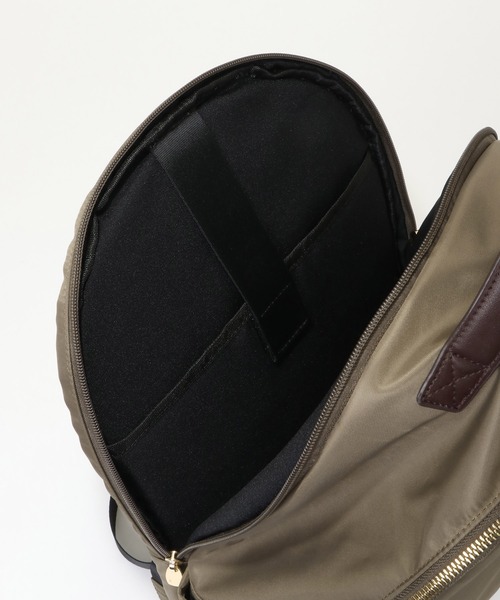 ikka（イッカ）の「ポリエステルナイロンPC収納リュック（バックパック/リュック・レディース・ブラック/ブラウン/グレー・FREE）」の18枚目の写真