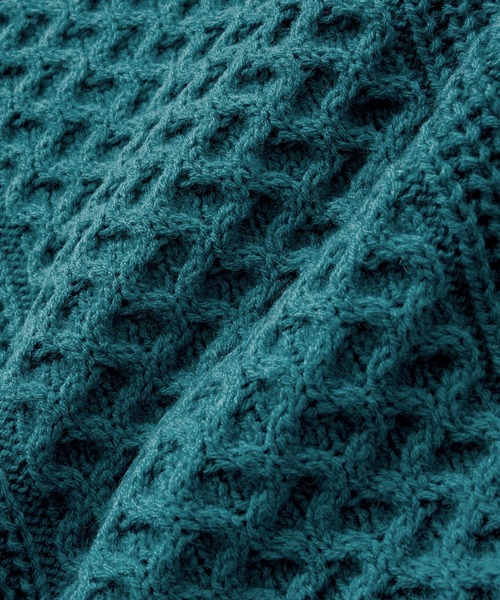 Kappa（カッパ）の「Kappa / カッパ 別注 オーバーサイズ ロゴ刺繍 厚手 ウィンターケーブルニットルーズカーディガン（カーディガン/ボレロ・メンズ・エメラルド/ダークグレー/ブラック/ライトベージュ/グレイッシュブルー・L/M）」の16枚目の写真