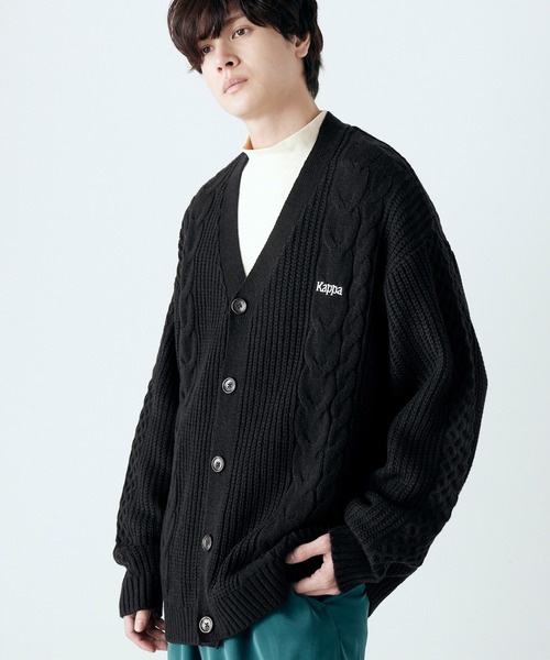 Kappa（カッパ）の「Kappa / カッパ 別注 オーバーサイズ ロゴ刺繍 厚手 ウィンターケーブルニットルーズカーディガン（カーディガン/ボレロ・メンズ・エメラルド/ダークグレー/ブラック/ライトベージュ/グレイッシュブルー・L/M）」の18枚目の写真