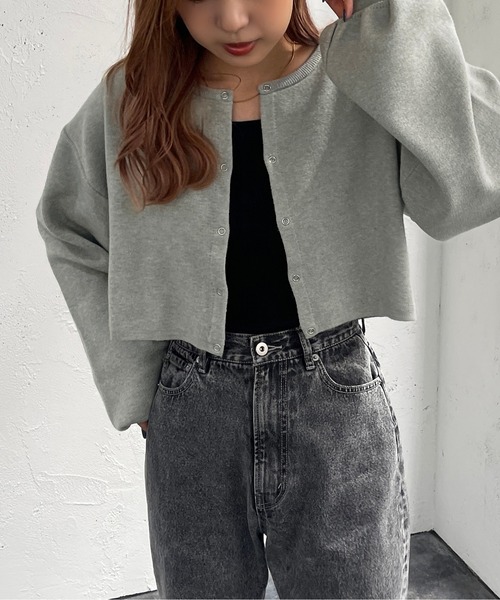 apres jour mignon(アプレジュールミニョン)の「ドットボタンニットカーディガン【ZOZOTOWN限定アイテム】(カーディガン/ボレロ・レディース・オレンジ/アイボリー/ダークグリーン/杢グレー/ブラック/ブルー・フリー/X-LARGE)」の9枚目の写真