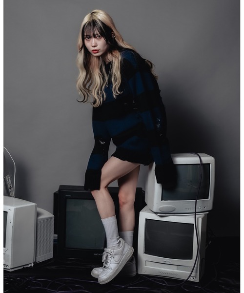 Whinny（ホワイニー）の「Whinny/ゾンビニット（ニット/セーター・レディース・ブルー・FREE）」の4枚目の写真