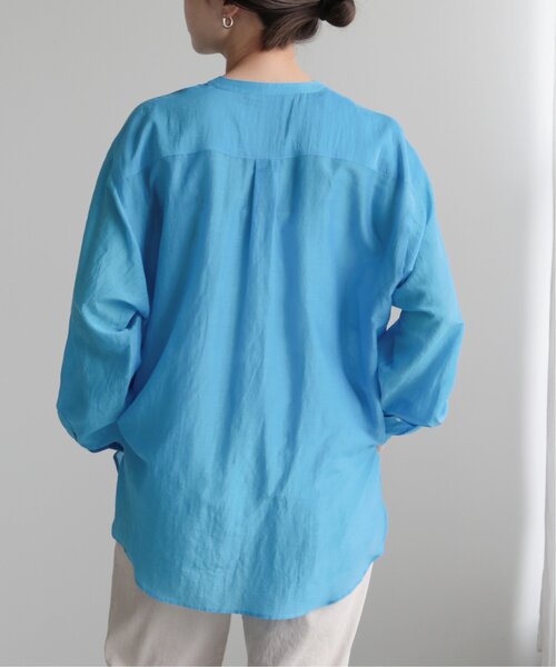 MJUKA.（ミューカ）の「AZUMADAKI DYEING BANDCOLLAR SHIRT（シャツ/ブラウス・レディース・ネイビー/オフホワイト/グリーン/ターコイズブルー・FREE）」の7枚目の写真