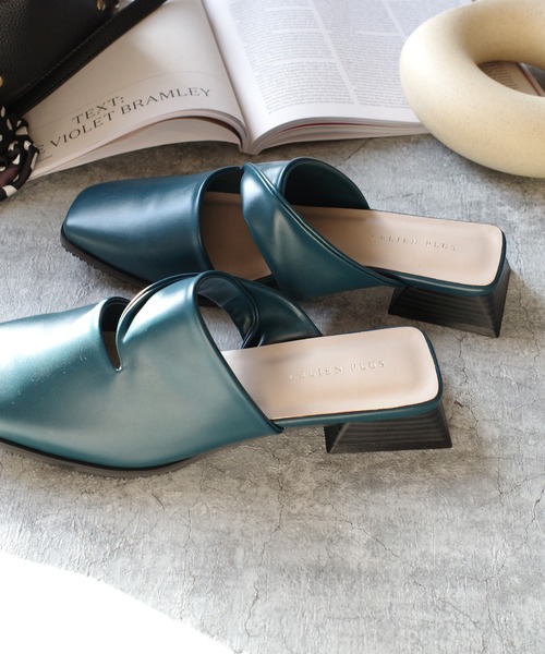 AmiAmi（アミアミ）の「スクエアトゥカットアウトミュール（サンダル・レディース・アイボリー/ブルーグリーン/ブラック・M/S/LL/L）」の12枚目の写真