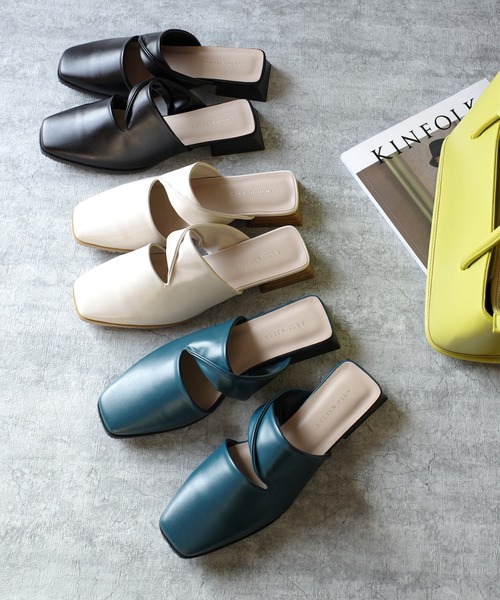 AmiAmi（アミアミ）の「スクエアトゥカットアウトミュール（サンダル・レディース・アイボリー/ブルーグリーン/ブラック・M/S/LL/L）」の5枚目の写真