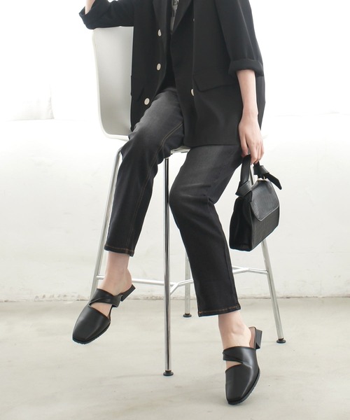 AmiAmi（アミアミ）の「スクエアトゥカットアウトミュール（サンダル・レディース・アイボリー/ブルーグリーン/ブラック・M/S/LL/L）」の14枚目の写真