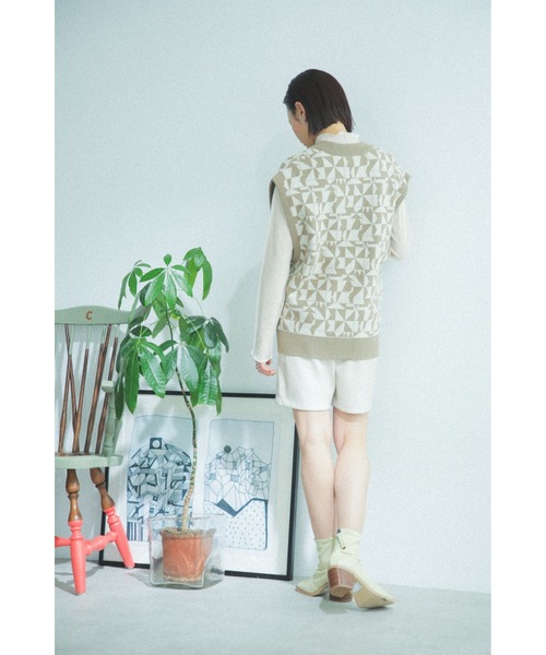 ROSE BUD（ローズバッド）の「合皮ショーパン（その他パンツ・レディース・ブラック/ベージュ・MEDIUM/SMALL）」の8枚目の写真