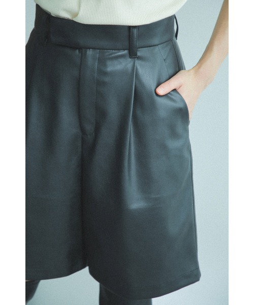 ROSE BUD（ローズバッド）の「合皮ショーパン（その他パンツ・レディース・ブラック/ベージュ・MEDIUM/SMALL）」の12枚目の写真