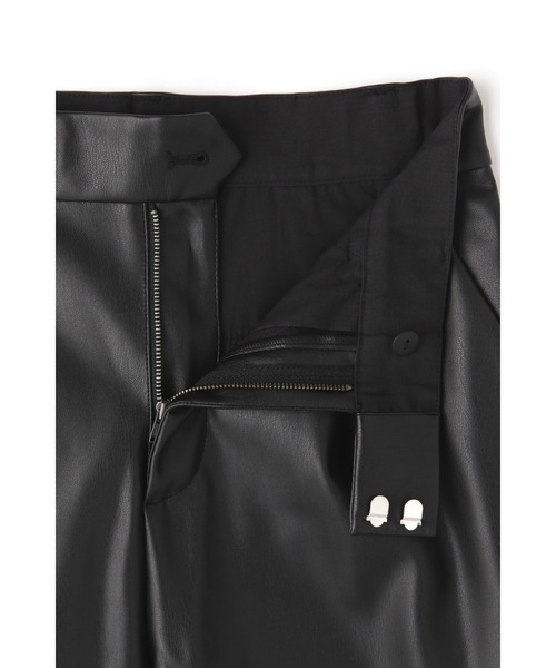 ROSE BUD（ローズバッド）の「合皮ショーパン（その他パンツ・レディース・ブラック/ベージュ・MEDIUM/SMALL）」の14枚目の写真