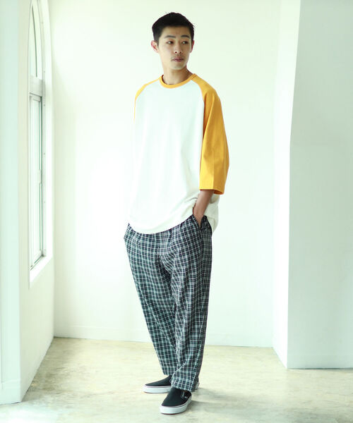 BEAMS（ビームス）の「BEAMS / ルーズ ベースボール Tシャツ（Tシャツ/カットソー・メンズ・ブラック/ネイビー/ゴールド・SMALL/MEDIUM/LARGE/X-LARGE）」の6枚目の写真