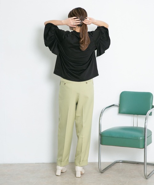 KBF(ケイビーエフ)の「フリルショルダーTシャツ(Tシャツ/カットソー・レディース・アイボリー/グレー/グリーン/ブラック・ONE)」の18枚目の写真