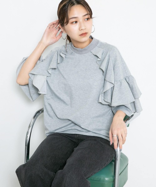 KBF(ケイビーエフ)の「フリルショルダーTシャツ(Tシャツ/カットソー・レディース・アイボリー/グレー/グリーン/ブラック・ONE)」の19枚目の写真