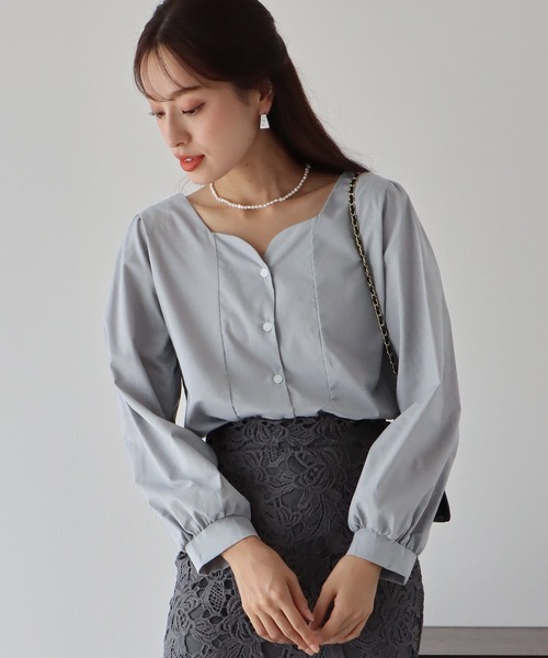 BLUEEAST（ブルーイースト）の「ハートネックブラウス（シャツ/ブラウス・レディース・ブラック/オフホワイト/ピンク/グレー/ラベンダー/ブルー/ベージュ・MEDIUM）」の4枚目の写真