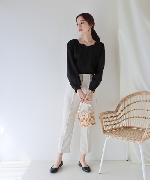 BLUEEAST（ブルーイースト）の「ハートネックブラウス（シャツ/ブラウス・レディース・ブラック/オフホワイト/ピンク/グレー/ラベンダー/ブルー/ベージュ・MEDIUM）」の9枚目の写真