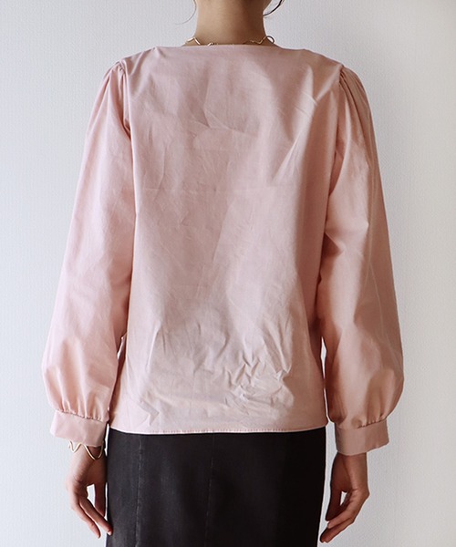 BLUEEAST（ブルーイースト）の「ハートネックブラウス（シャツ/ブラウス・レディース・ブラック/オフホワイト/ピンク/グレー/ラベンダー/ブルー/ベージュ・MEDIUM）」の19枚目の写真