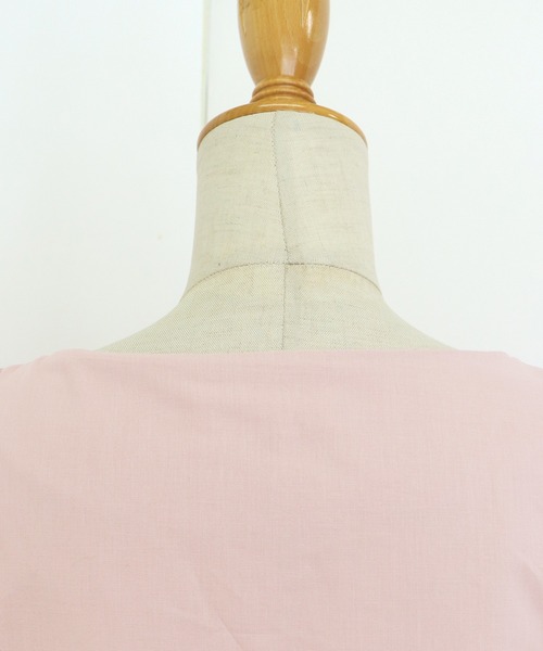 BLUEEAST（ブルーイースト）の「ハートネックブラウス（シャツ/ブラウス・レディース・ブラック/オフホワイト/ピンク/グレー/ラベンダー/ブルー/ベージュ・MEDIUM）」の17枚目の写真