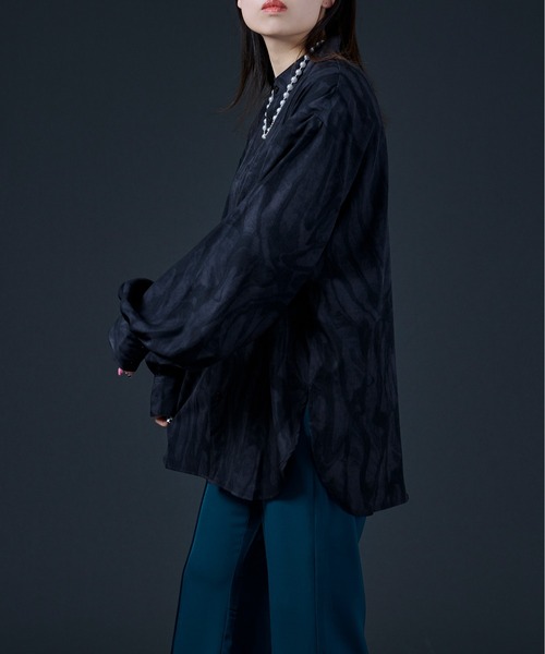 Ellno Loset（エルノロゼット）の「バンドカラー柄シャツ（シャツ/ブラウス・メンズ・ブラック/オフホワイト・MEDIUM/LARGE）」の14枚目の写真