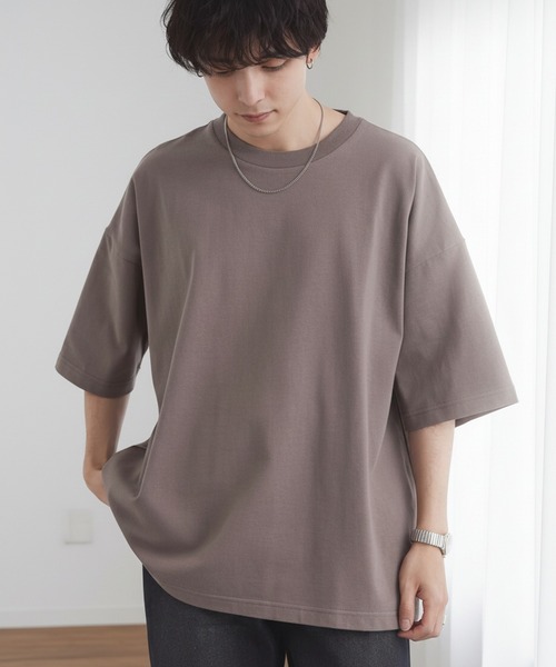MONO-MART（モノマート）の「リラックスルーズベーシックT オーバーサイズ ラスティックコットンカットソー（Tシャツ/カットソー・メンズ・ホワイト/ブラック/アッシュブラウン/グレイッシュブルー/チャコール/グリーン系/ライトベージュ/ライトグレー/ダークブラウン/オリーブ/ダークネイビー/ブルーグレー/スモークピンク/グリーン系2/ブルー系/イエロー系/ブラウン/ライトブルー/レッド系/モカ/ブルー系2/グリーン系3/レッド系2・S/M/L/XL）」の9枚目の写真