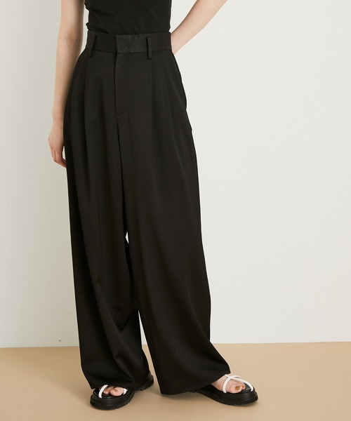 ADAM ET ROPE'(アダムエロペ)の「2タックワイドスラックス(スラックス・レディース・ホワイト/ブラック/クリーム・36/38)」の3枚目の写真