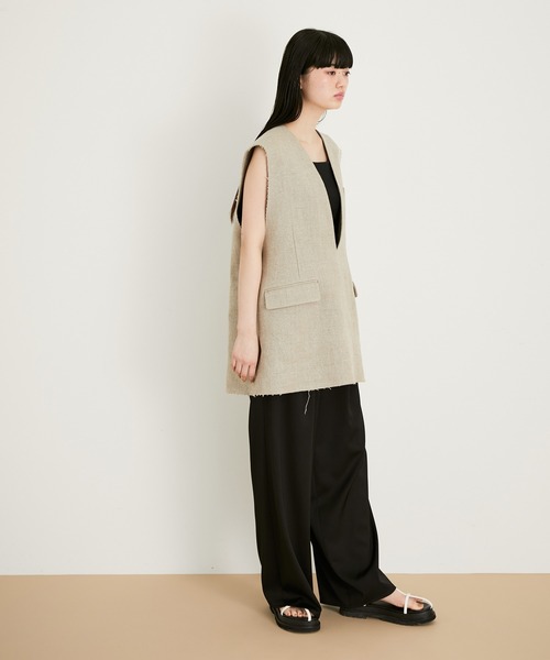 ADAM ET ROPE'(アダムエロペ)の「2タックワイドスラックス(スラックス・レディース・ホワイト/ブラック/クリーム・36/38)」の8枚目の写真