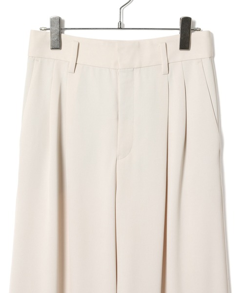 ADAM ET ROPE'(アダムエロペ)の「2タックワイドスラックス(スラックス・レディース・ホワイト/ブラック/クリーム・36/38)」の12枚目の写真