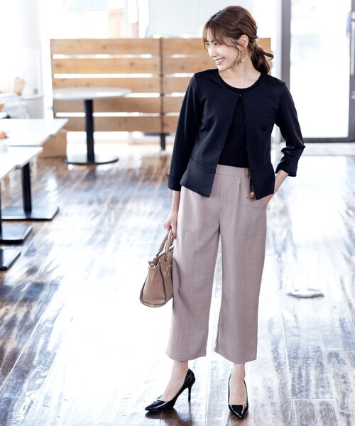 Tiaclasse(ティアクラッセ)の「ストレートワイドパンツ(その他パンツ・レディース・ブラック/グレー/モカ/ネイビー/チャコールグレー・S/M/L)」の13枚目の写真