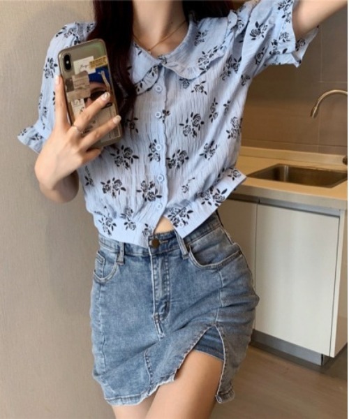 SONA（ソナ）の「SONYUNARA ブラックバラフリル半袖ブラウス（シャツ/ブラウス・レディース・ブルー/イエロー・FREE）」の4枚目の写真