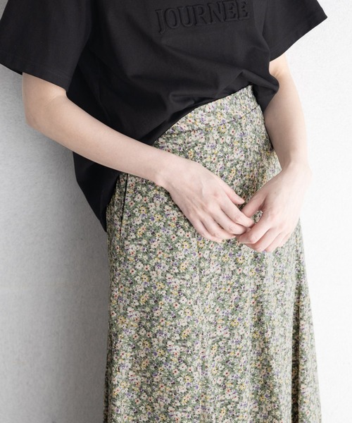GeeRA(ジーラ)の「パネル切替花柄フレアースカート(スカート・レディース・ブラック/グリーン・MEDIUM/LARGE/X-LARGE)」の4枚目の写真