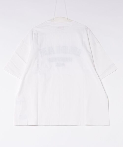 Mag.(マグ)の「【Bl】【INDIAN】サテンロゴ オーバーサイズTシャツ(Tシャツ/カットソー・メンズ・ダークグリーン/ホワイト・MEDIUM/LARGE)」の3枚目の写真