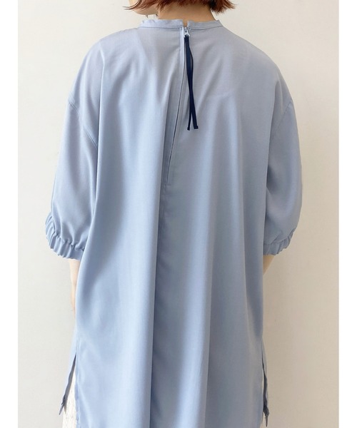 Samansa Mos2 blue（サマンサモスモスブルー）の「バックジップブラウス（シャツ/ブラウス・レディース・オフホワイト/サックスブルー/ライトベージュ・ﾌﾘ-）」の5枚目の写真