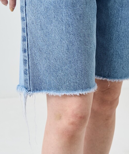 FREAK'S STORE(フリークスストア)の「ダメージデニムショーツ(デニムパンツ・レディース・サックスブルー/ブラック・SMALL/MEDIUM)」の14枚目の写真