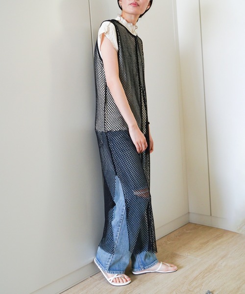 VENCEEXCHANGE(ヴァンスエクスチェンジ)の「カットメッシュワンピース(ワンピース・レディース・オフホワイト/ブラック・FREE)」の2枚目の写真