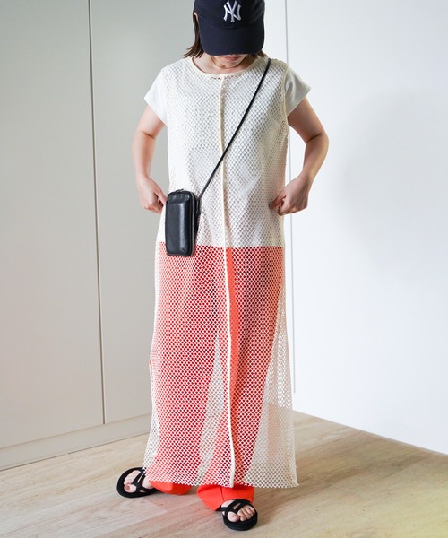 VENCEEXCHANGE(ヴァンスエクスチェンジ)の「カットメッシュワンピース(ワンピース・レディース・オフホワイト/ブラック・FREE)」の7枚目の写真