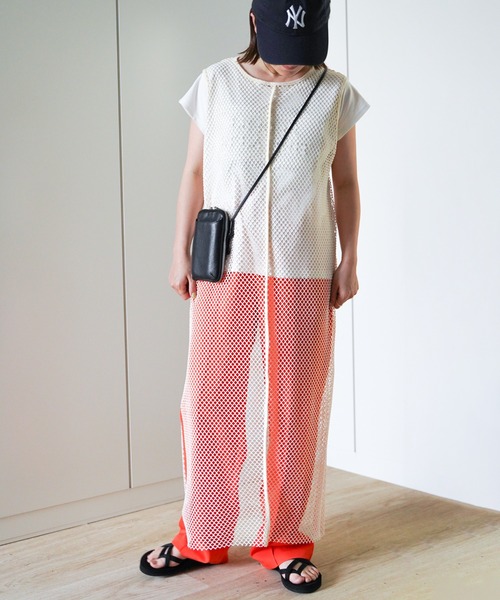 VENCEEXCHANGE(ヴァンスエクスチェンジ)の「カットメッシュワンピース(ワンピース・レディース・オフホワイト/ブラック・FREE)」の11枚目の写真