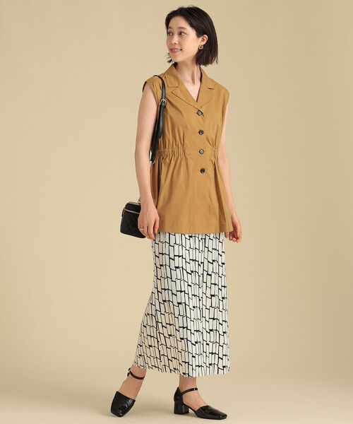 Ray BEAMS（レイビームス）の「Ray BEAMS / テーラードカラー ノースリーブ ブラウス（シャツ/ブラウス・レディース・ブラック/イエロー系その他5・ONE SIZE）」の6枚目の写真