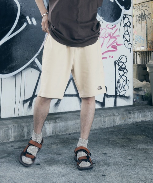 THE NORTH FACE(ザノースフェイス)の「THE NORTH FACE / ノースフェイス M STAND SHORT スウェット ショートパンツ(その他パンツ・メンズ・ブラック/ベージュ・SMALL/MEDIUM/LARGE)」の9枚目の写真