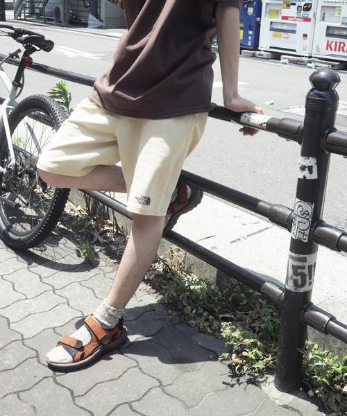 THE NORTH FACE(ザノースフェイス)の「THE NORTH FACE / ノースフェイス M STAND SHORT スウェット ショートパンツ(その他パンツ・メンズ・ブラック/ベージュ・SMALL/MEDIUM/LARGE)」の14枚目の写真