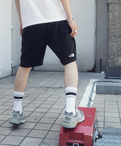 THE NORTH FACE(ザノースフェイス)の「THE NORTH FACE / ノースフェイス M STAND SHORT スウェット ショートパンツ(その他パンツ・メンズ・ブラック/ベージュ・SMALL/MEDIUM/LARGE)」の5枚目の写真