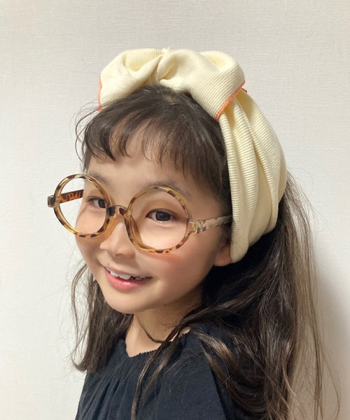 CIAOPANIC TYPY（チャオパニックティピー）の「【KIDS】配色ステッチビッグリボンリブヘアターバン（ヘアバンド・キッズ・チャコールグレー/ベージュ/グリーン/アイボリー・ONE SIZE）」の2枚目の写真