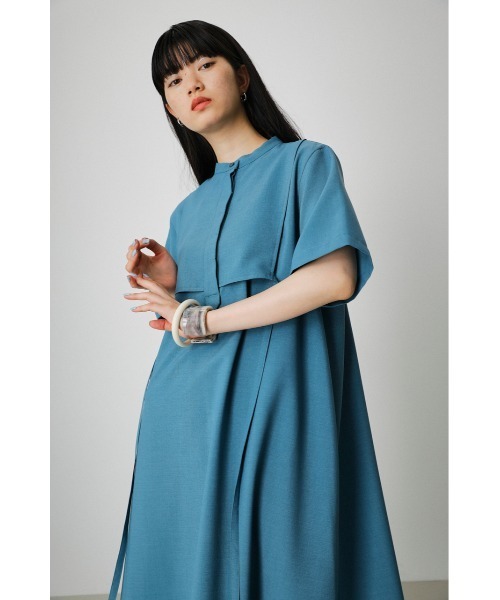 AZUL by moussy（アズールバイマウジー）の「FLAP LAYERED SHIRT ONEPIECE/フラップレイヤードシャツワンピース（ワンピース・レディース・ブラック/オフホワイト/ダークブルー・MEDIUM/SMALL）」の3枚目の写真