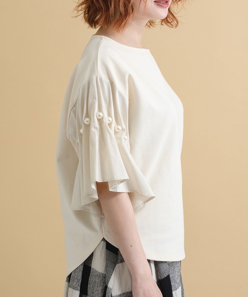 ROSIEE（ロージー）の「ROSIEE 袖タックパールTOPS（シャツ/ブラウス・レディース・ブラック/ベージュ/アイボリー・FREE）」の12枚目の写真