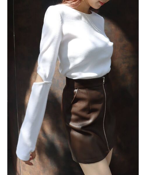 EVRIS（エヴリス）の「カッティングスリーブリブトップス（Tシャツ/カットソー・レディース・ホワイト/レッド/ブラック・FREE）」の17枚目の写真