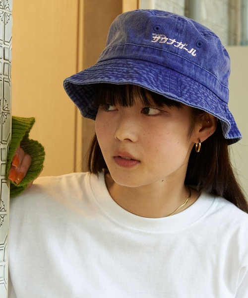 w closet（ダブルクローゼット）の「サウナガールバケットハット（ハット・レディース・ネイビー/ピンク・FREE）」の2枚目の写真