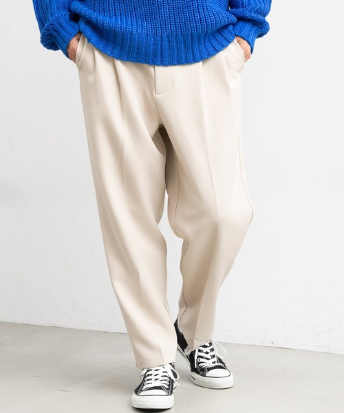 coca(coca)(コカ)の「メンズタックテーパードスラックス(スラックス・メンズ・グリーン/ブラウン/アイボリー・M/L/XL)」の2枚目の写真