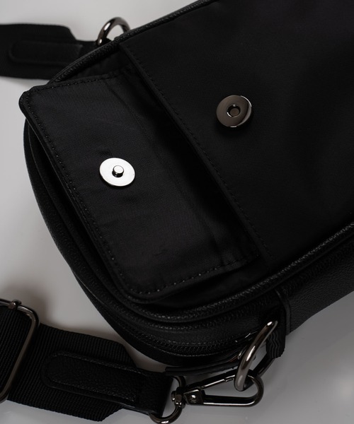 #Re:room（リルーム）の「ロゴレザーショルダーバッグ（ショルダーバッグ・メンズ・ブラック・ONE SIZE）」の13枚目の写真