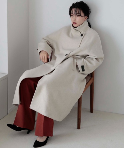 Doux archives（ドゥアルシーヴ）の「ぺコラム スタンドカラーコート