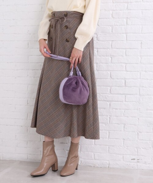 SHOO・LA・RUE(シューラルー)の「◆フェイクファー巾着ショルダーバッグ(ショルダーバッグ・レディース・ライトパープル/グレー/ベージュ・00)」の1枚目の写真